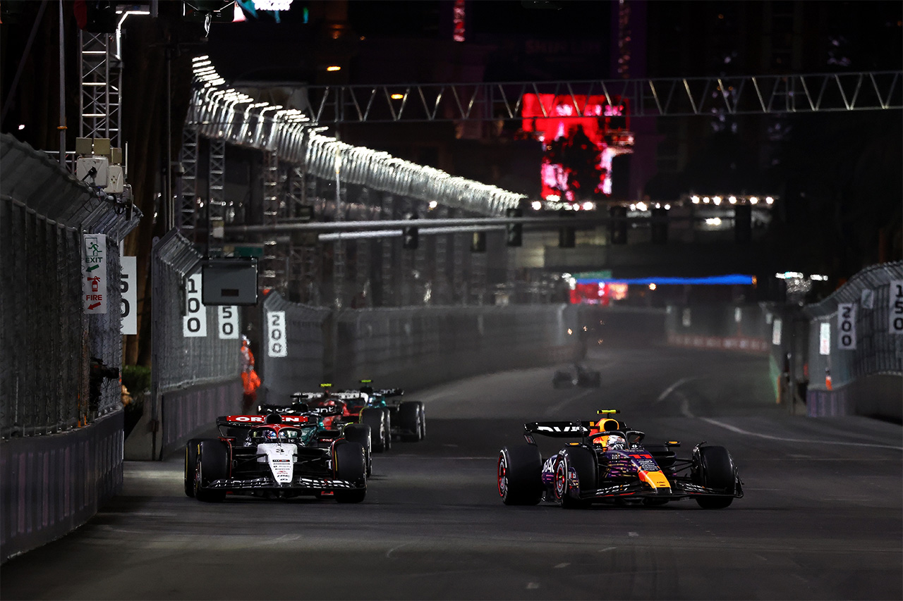 フェラーリF1代表 レッドブル/アルファタウリの連携は「奇妙な状況」