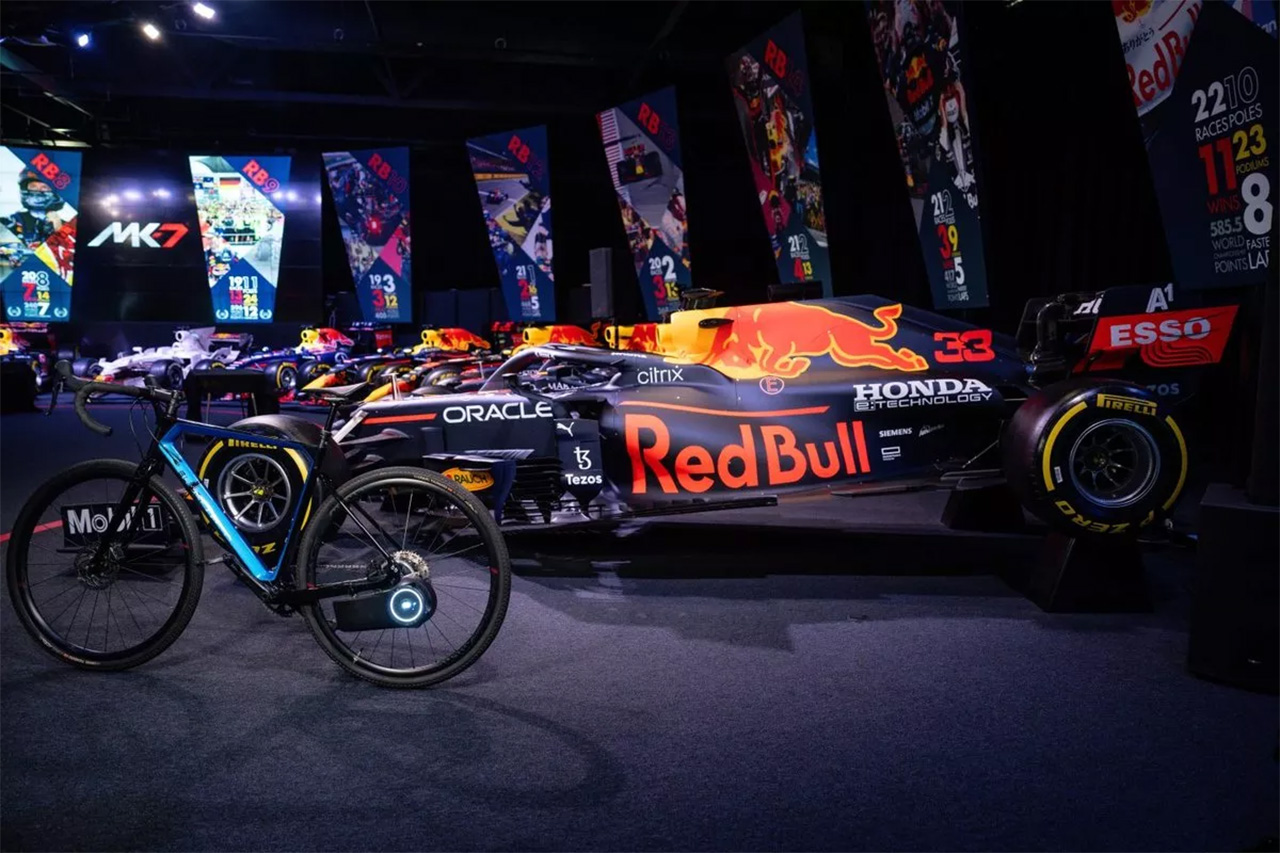 Skarper レッドブルF1と提携して電動自転車システムを開発