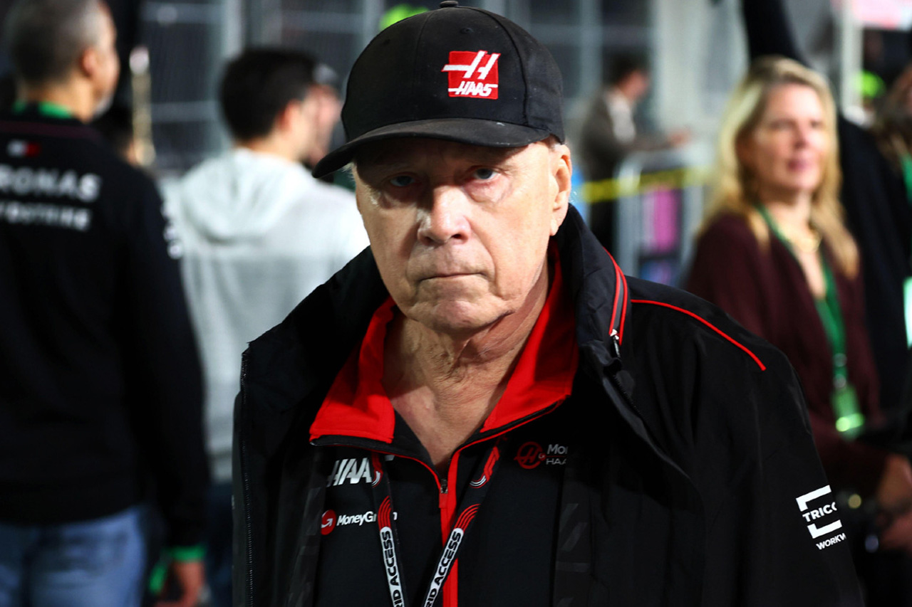 ハースF1チーム 近年のパフォーマンス低迷は「恥ずかしい」とオーナー