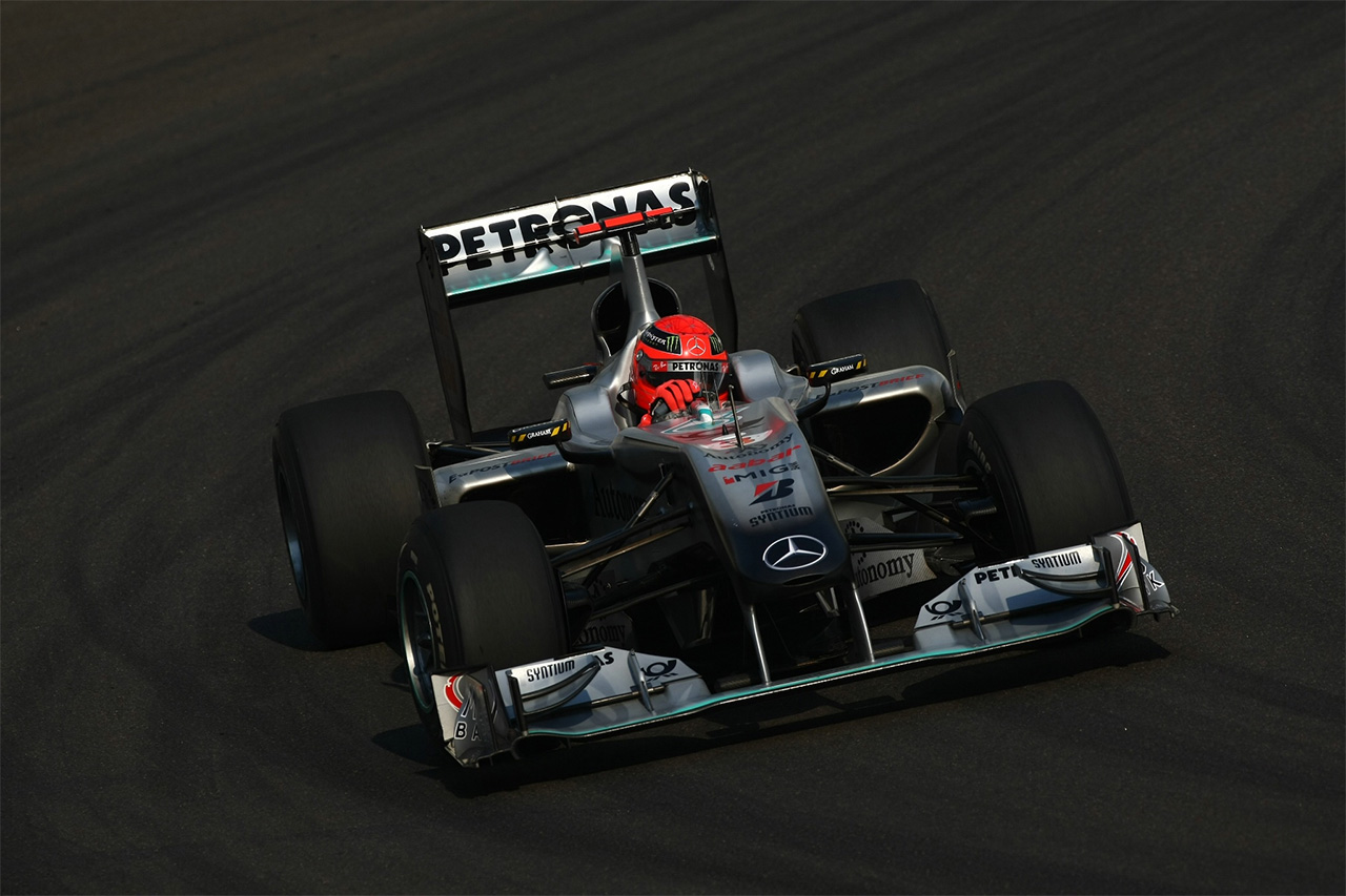 メルセデスF1 チーム結成初期は「納期遅れ」と「混乱した消火活動状態」