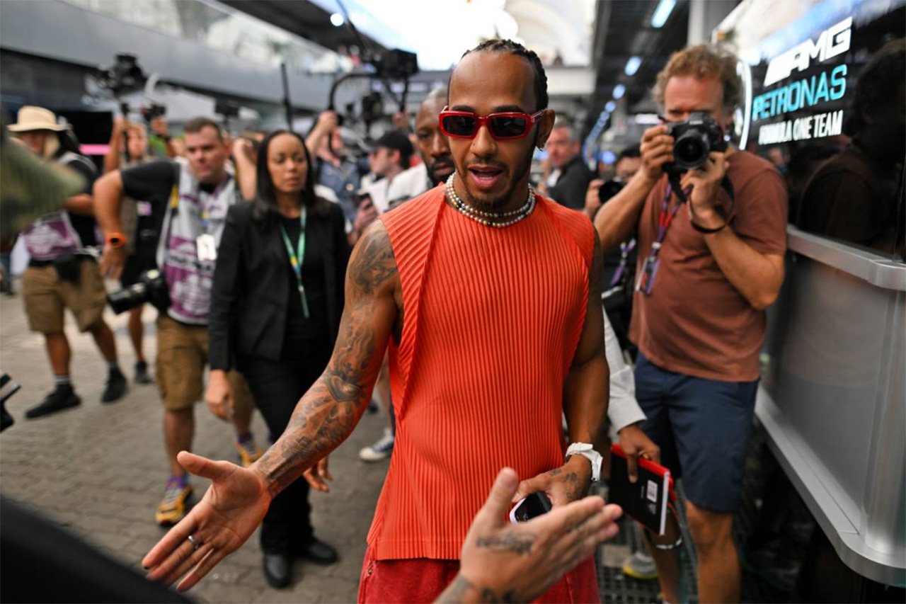ルイス・ハミルトン フェラーリF1移籍に初コメント「クレイジーな数日間」