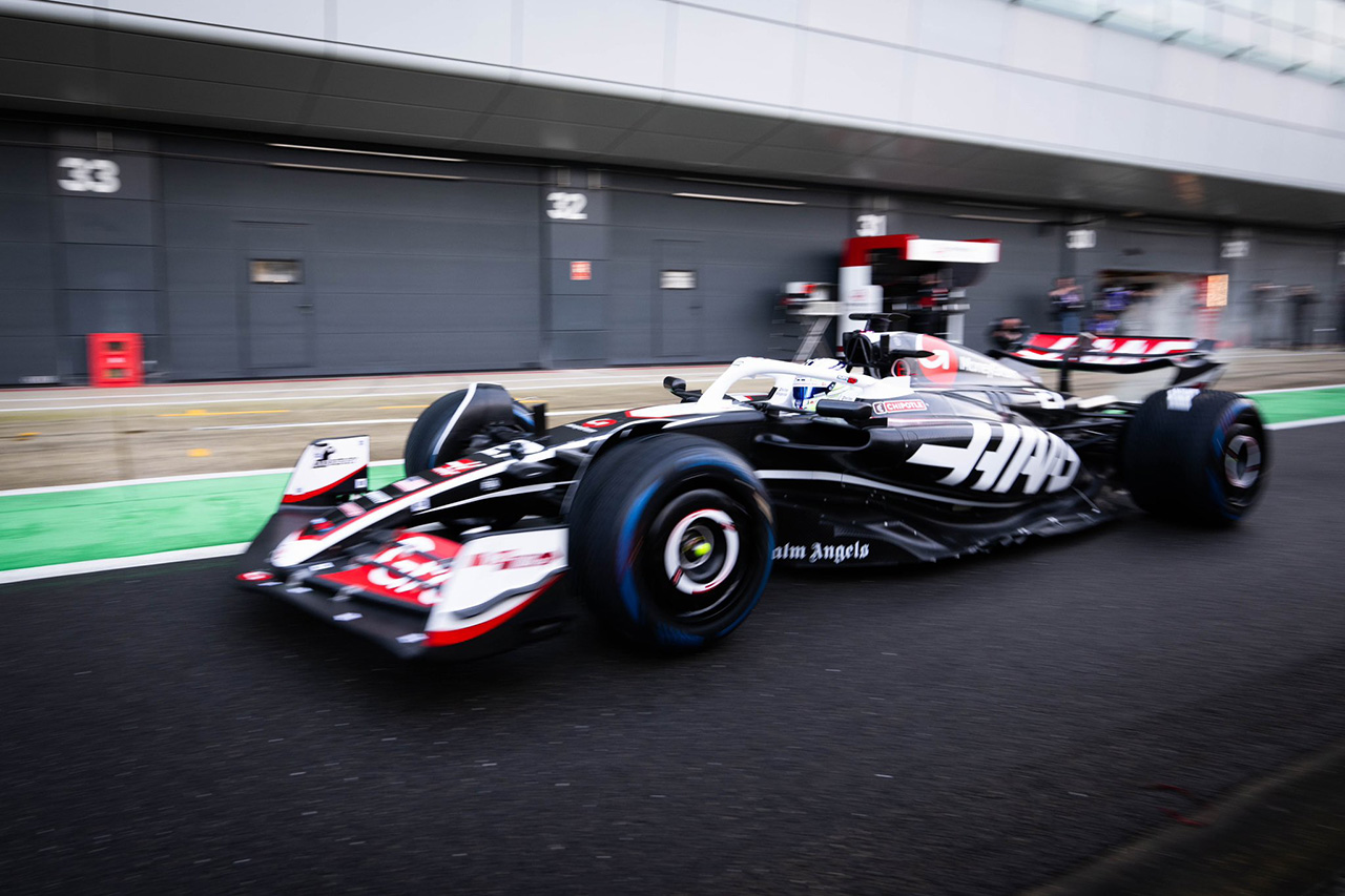 ハースF1チーム 2024年F1マシン『VF-24』をシェイクダウン