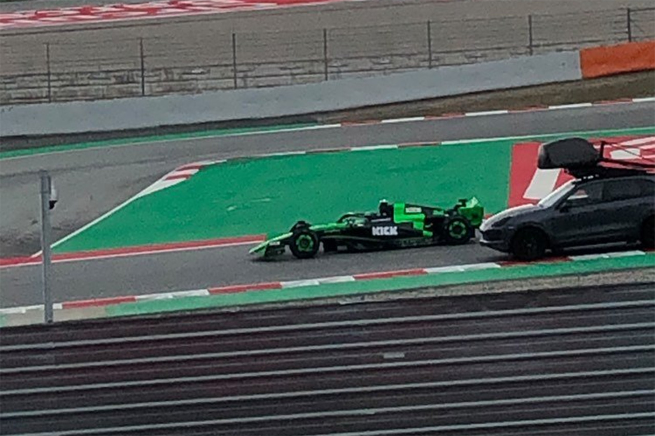 ザウバーF1チーム 2024年F1マシン『C44』をシェイクダウン