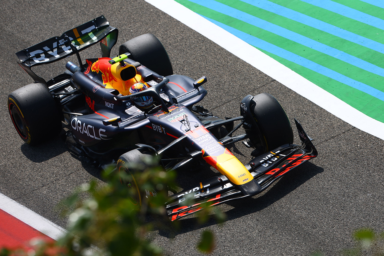 メルセデスF1代表 レッドブル・RB20の『万里の長城』エンジンカバーに言及