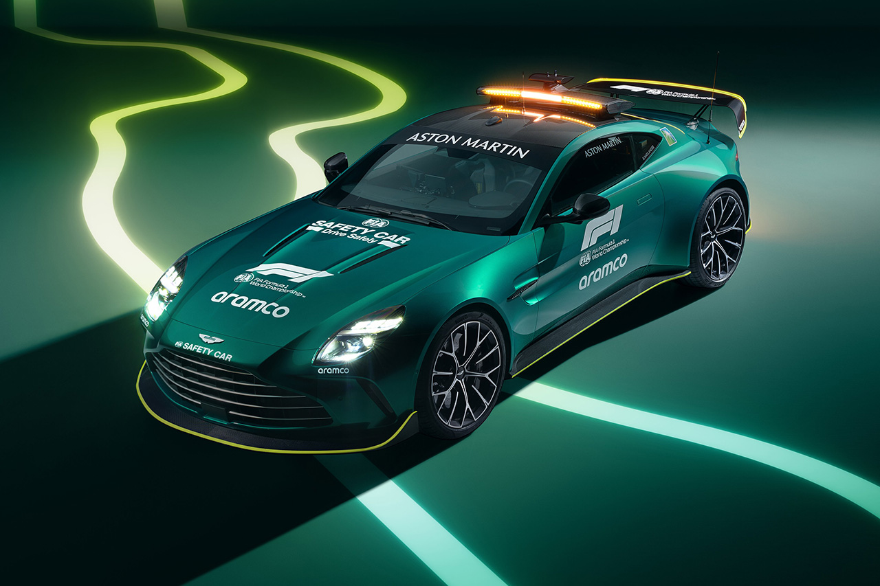 F1サウジアラビアGP アストンマーティンの新型F1セーフティカーがデビュー