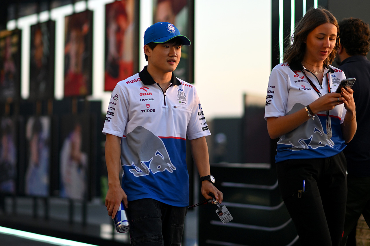 角田裕毅 RBのF1チームオーダー論争後にヘルムート・マルコと面談