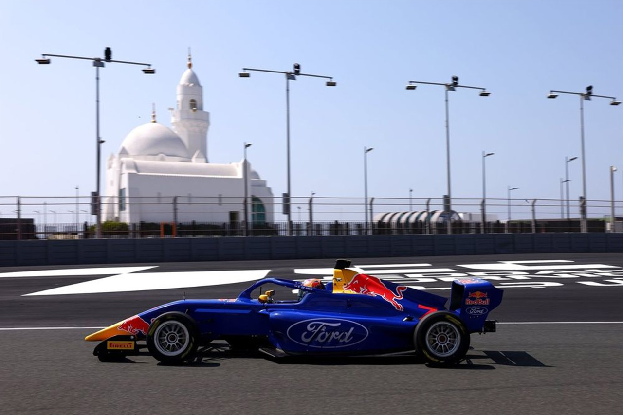 レッドブルF1 フォードがF1アカデミーのタイトルスポンサーとして支援
