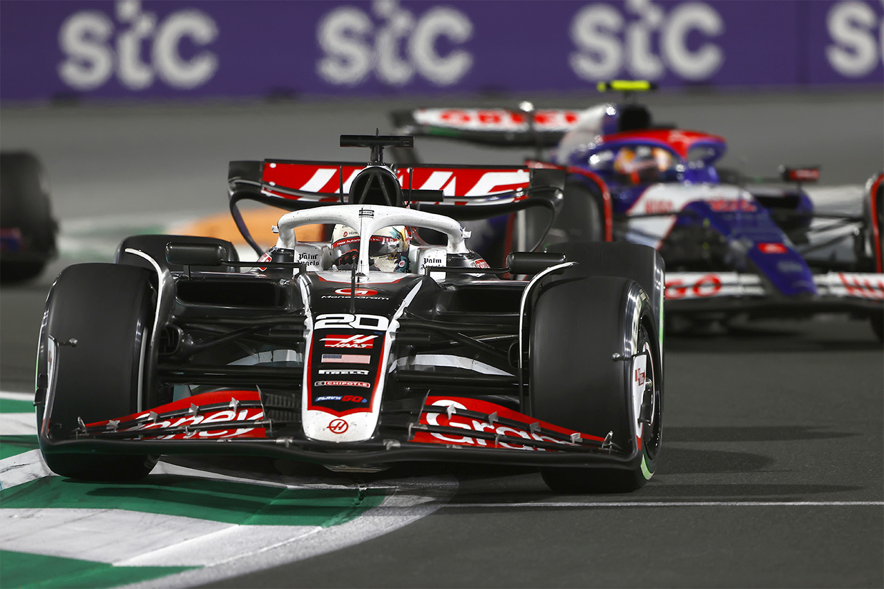 ハースF1 ヒュルケンベルグのポイント獲得を実現したマグヌッセンと対応力