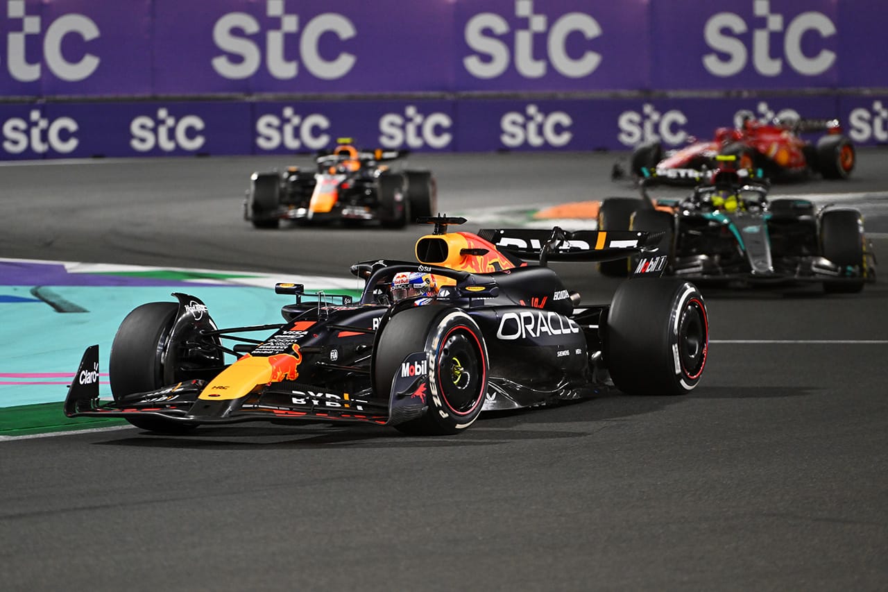 メルセデスF1 「F1カーはダーティーエアに執着して間違った方向に進んだ」