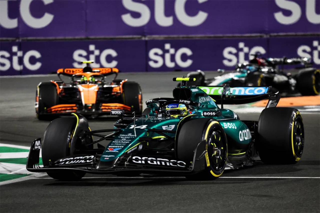 アストンマーティンF1 「レッドブルに追いつける開発プログラムがある」