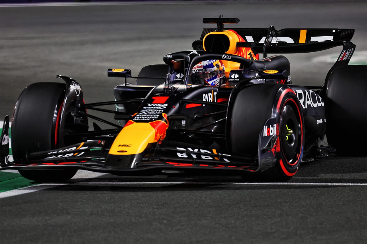 レッドブルF1 モービル1の創立50周年を祝う特別カラーリングを計画