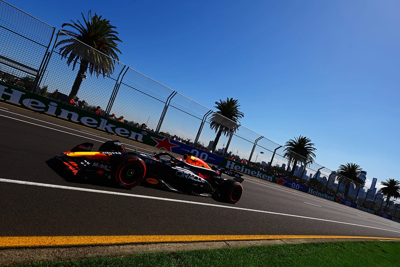 レッドブルF1 「フェラーリはフルパワーで予選シミュレーション」