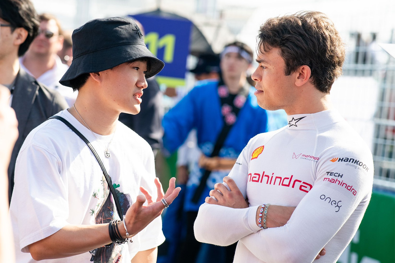 角田裕毅 フォーミュラE東京大会でF1で元チームメイトのデ・フリースと再会