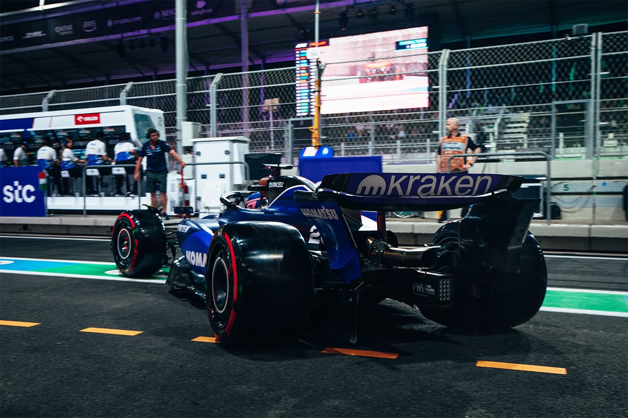 ウィリアムズF1 チーム改革は「まるで自転車に乗りながらパンクを修理」