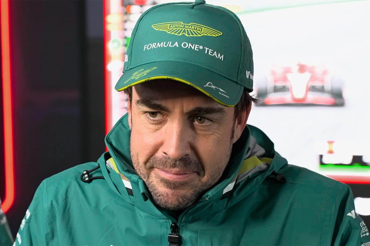 フェルナンド・アロンソ アストンマーティンF1の「積極的」な開発を称賛
