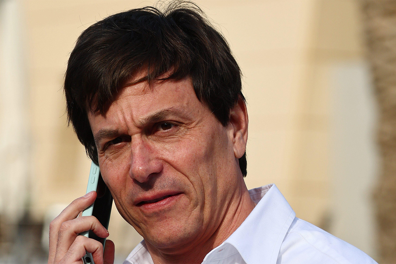 メルセデスF1代表 レッドブルF1従業員から「大量の履歴書」発言に同意