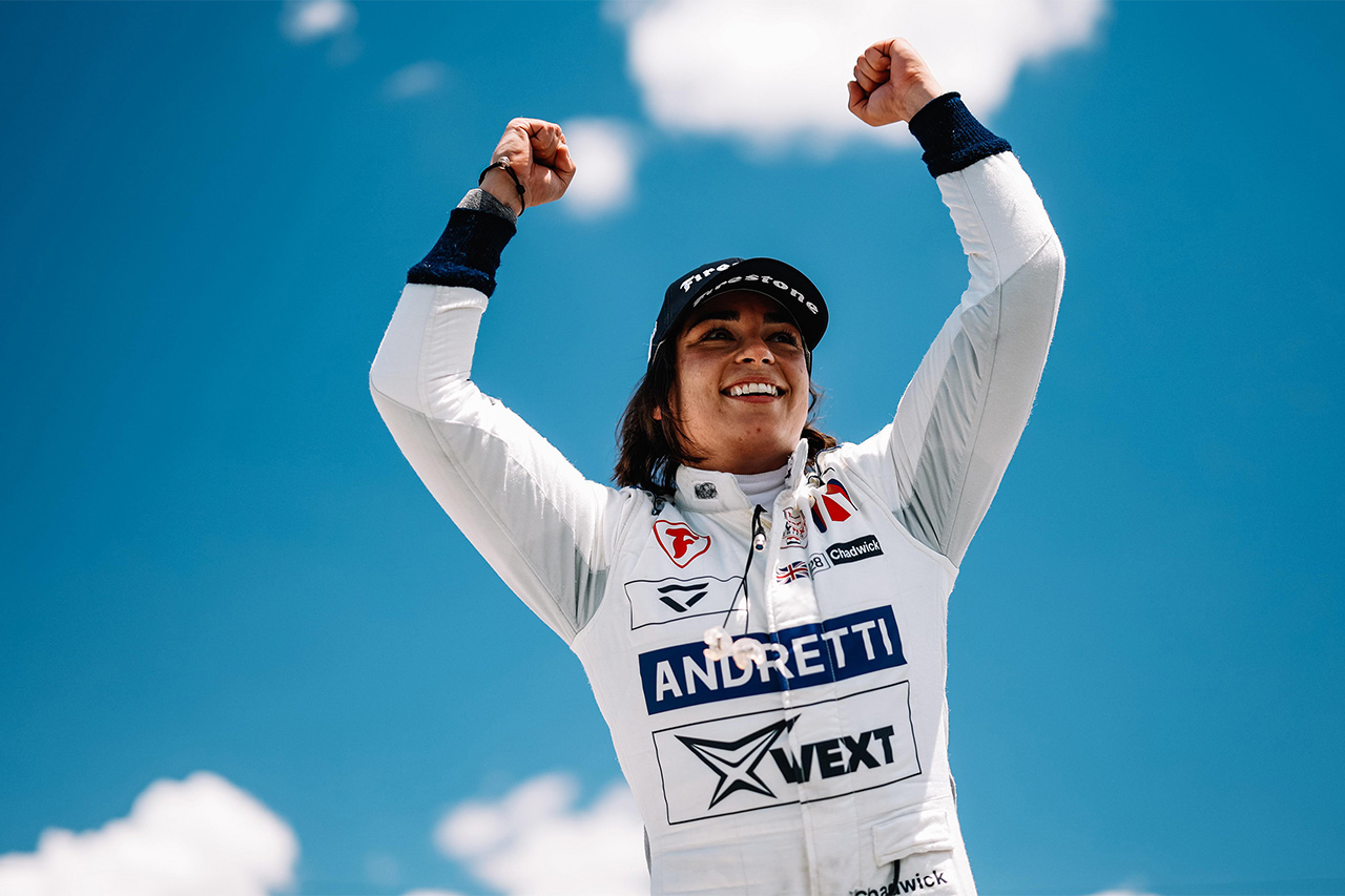 ジェイミー・チャドウィック インディNXTで女性ドライバーとして初優勝