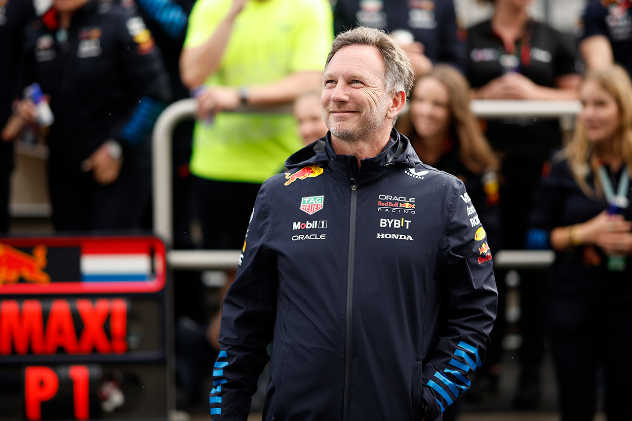 レッドブルF1代表 「ダウングレードがメルセデスのアップグレードに勝利」