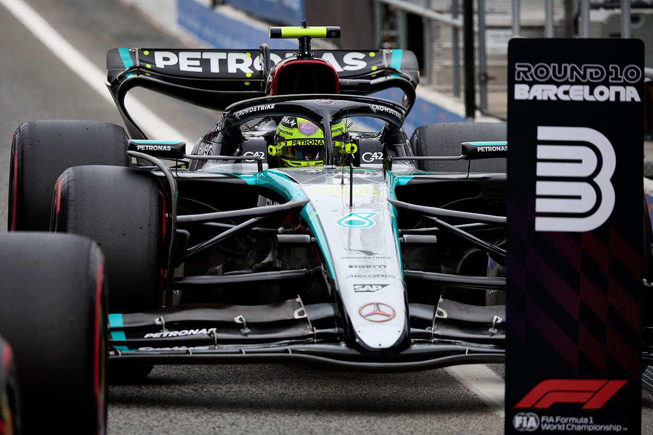 メルセデスF1 「決勝はレースペースとタイヤデグラデーションが鍵」