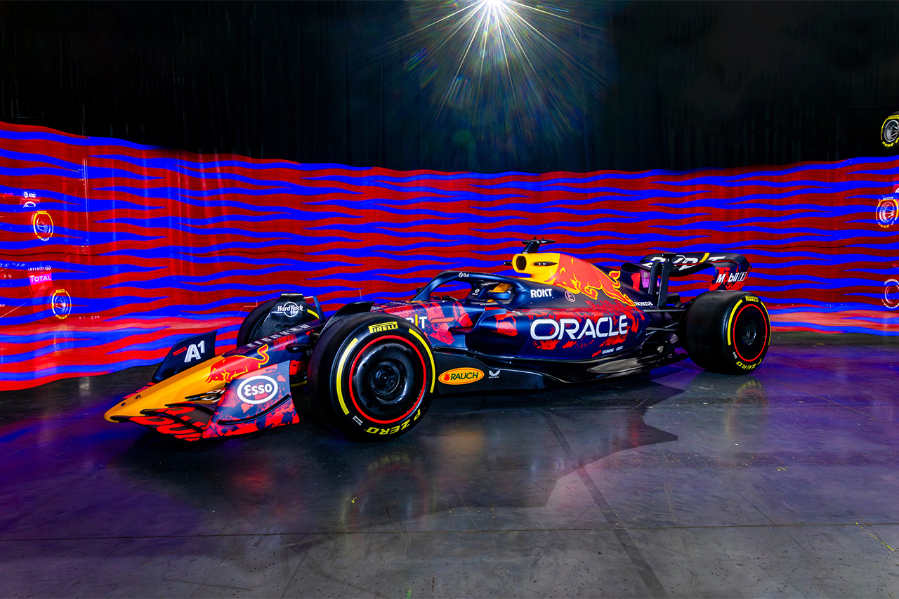 レッドブルF1 イギリスGPでファンデザインのスペシャルリバリー
