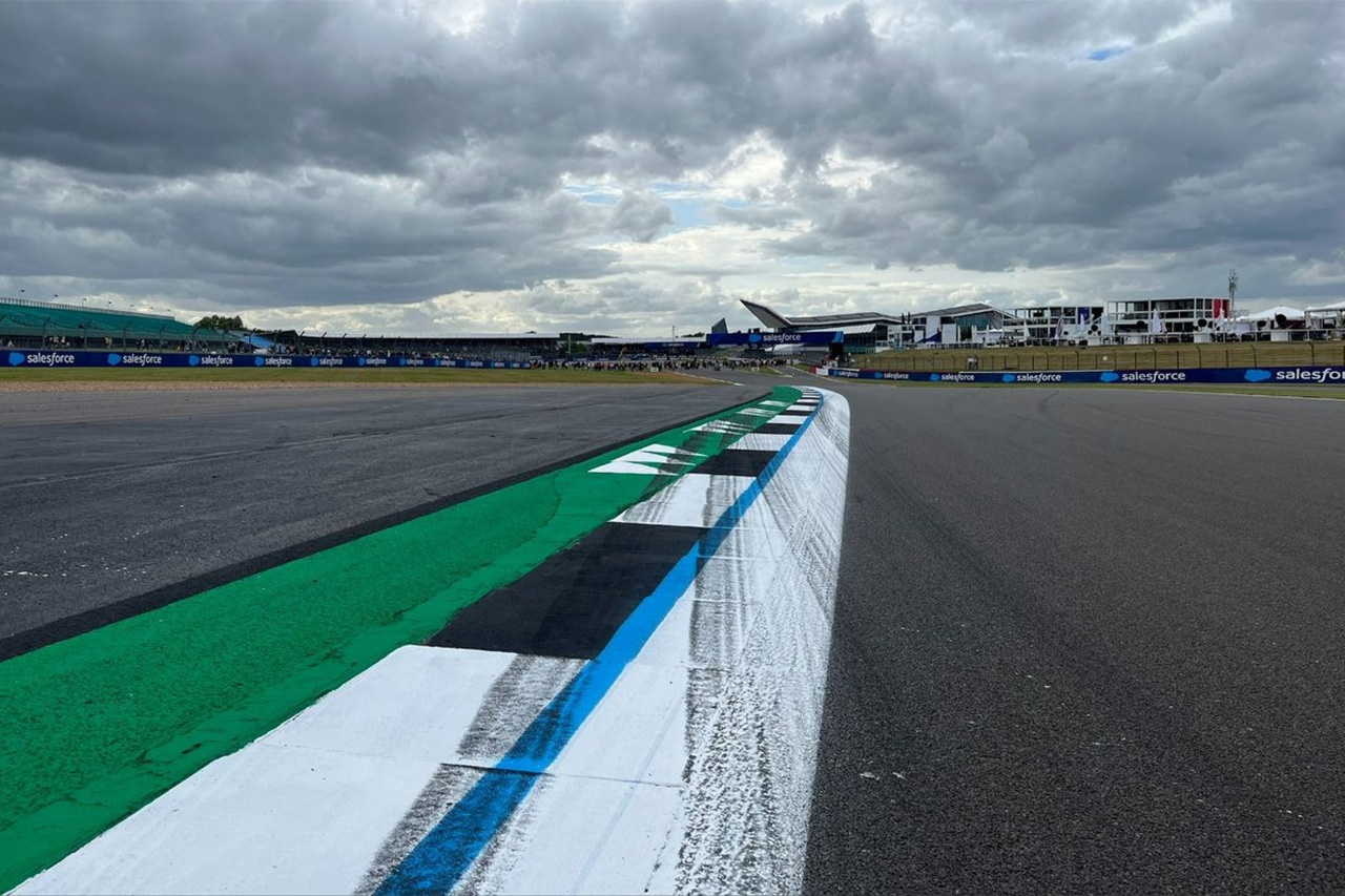 シルバーストン レッドブルリンクで導入のF1トラックリミット解決策を展開
