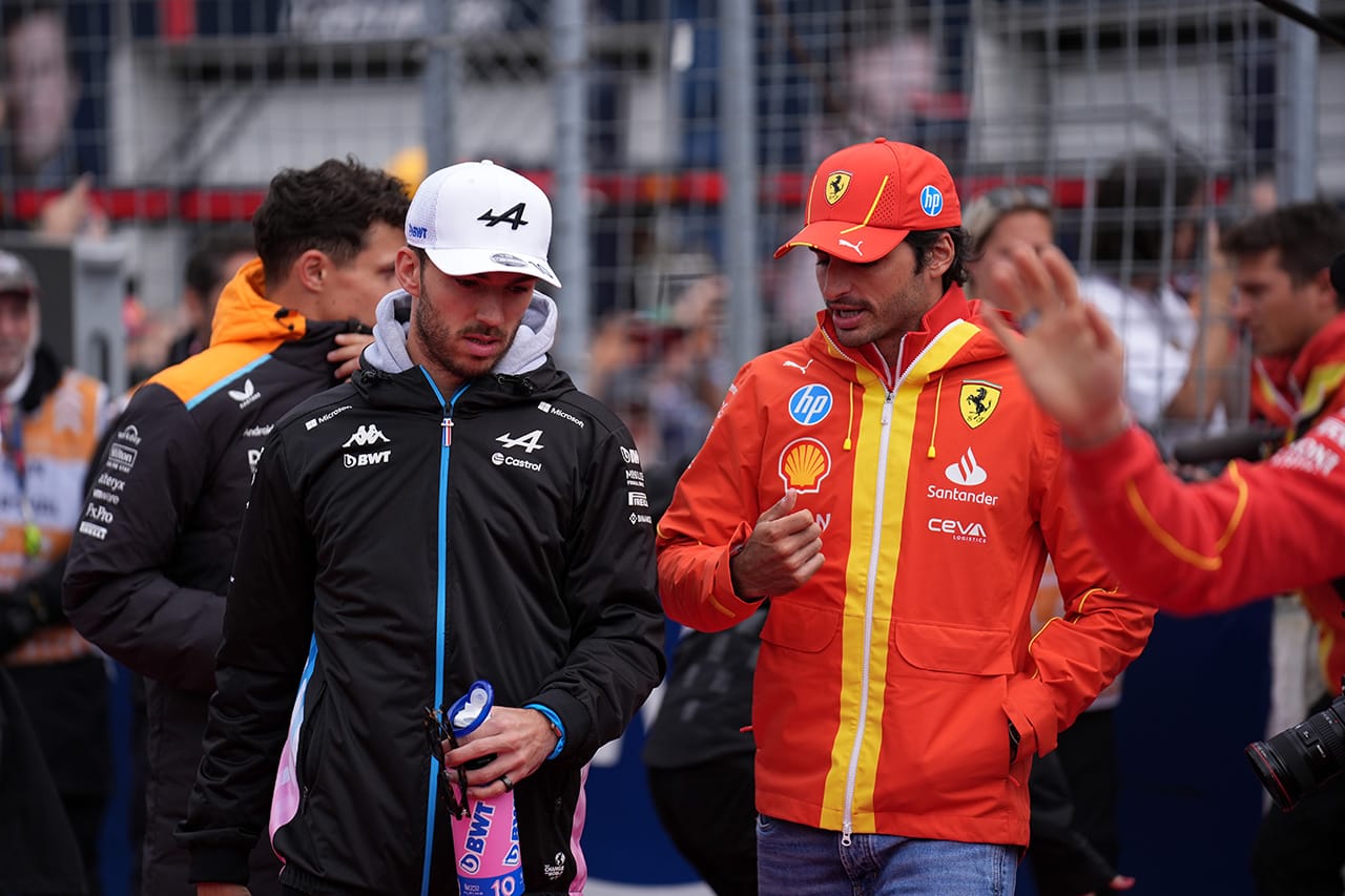 カルロス・サインツJr. 2026年にメルセデスPU搭載のアルピーヌF1移籍を決断？