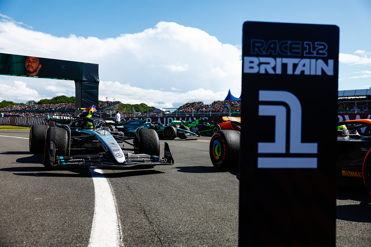 F1イギリスGP決勝:ハミルトンの勝利への道を開いたマクラーレンの誤断