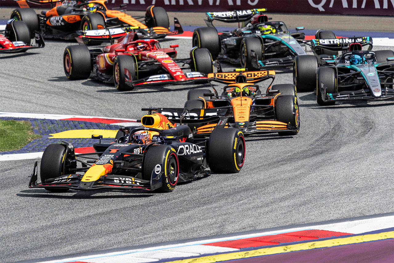 レッドブルF1代表 「今後18か月間は4チーム間の競争が激化する」