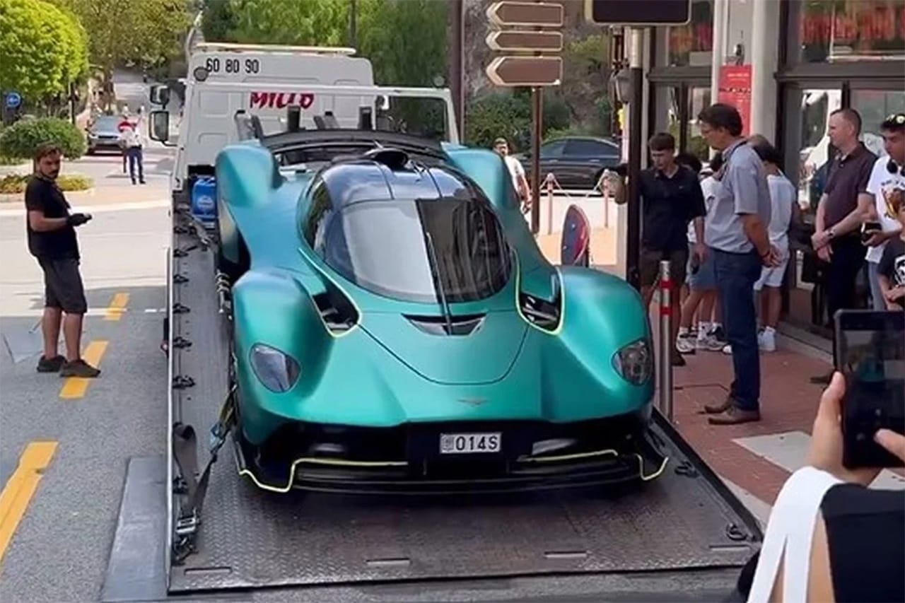 フェルナンド・アロンソ アストンマーティン・ヴァルキリーが納車直後に故障？