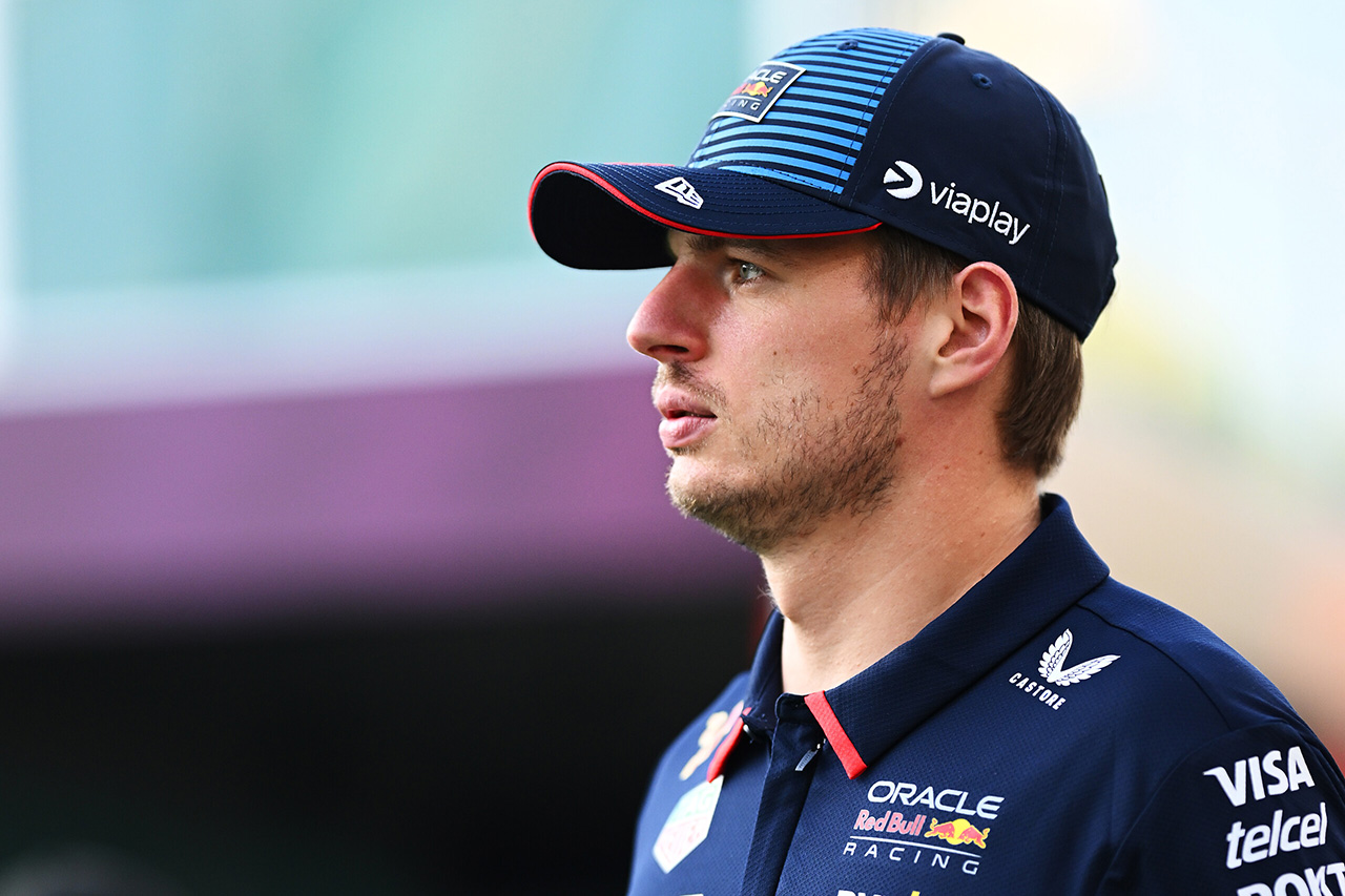 フェルスタッペン レッドブルF1に批判的なライバルに「自分たちに集中すべき」