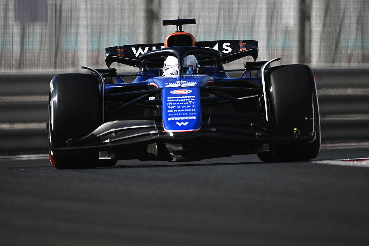 カルロス・サインツJr.がウィリアムズでF1アブダビテスト午前最速