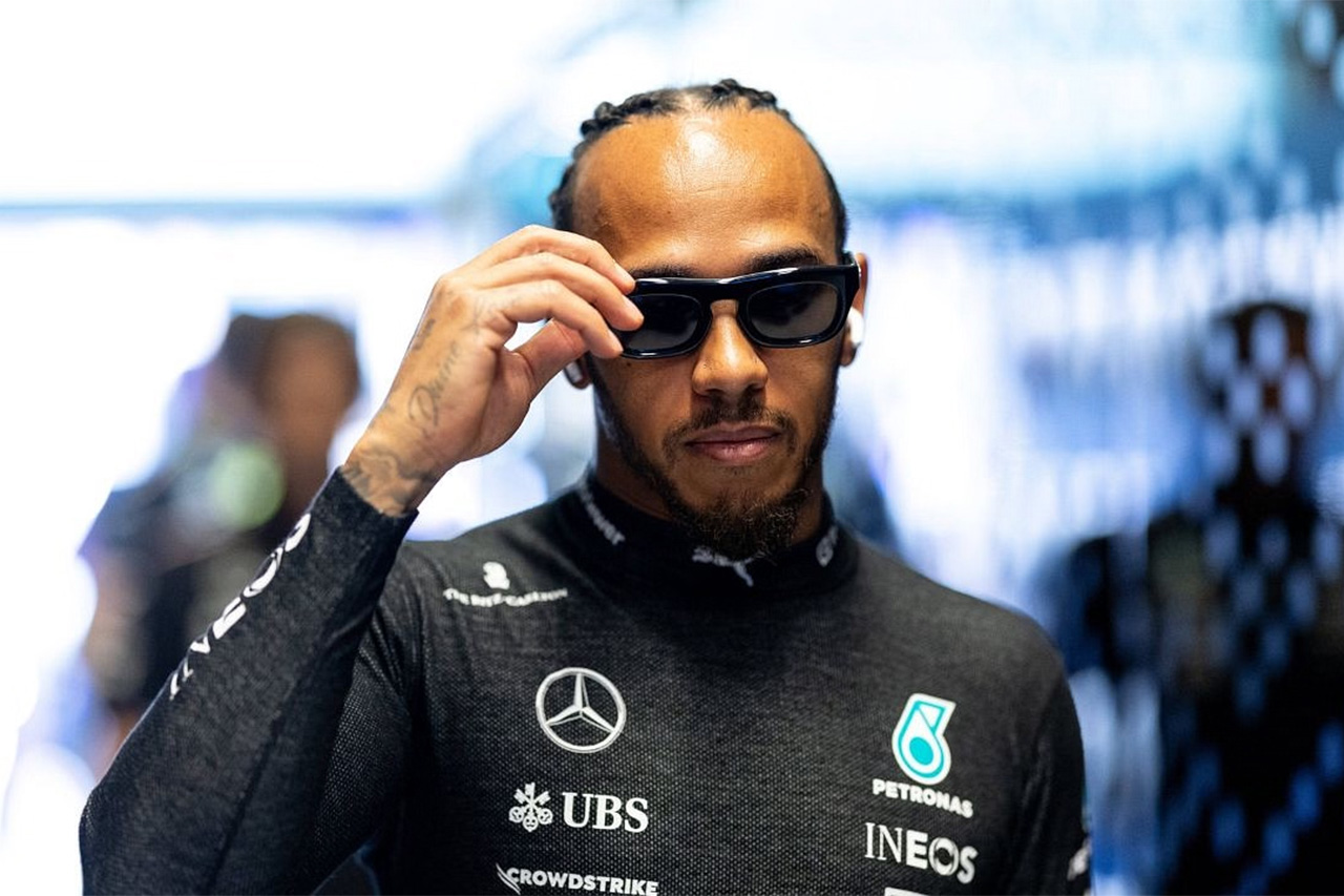 ルイス・ハミルトン メルセデスF1初期のファッションは「かなり酷かった」
