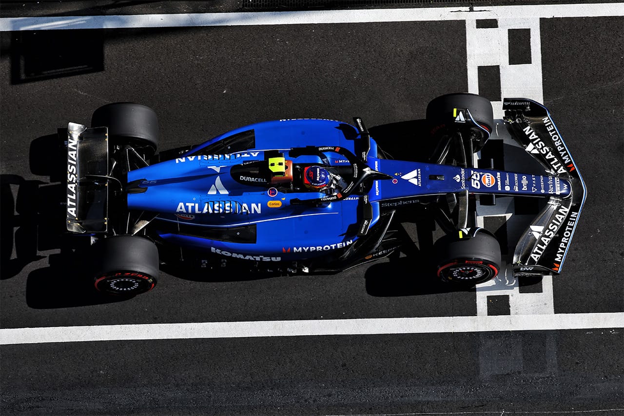 ウィリアムズ “カルロス・サインツJr.は2024年型F1マシン”説を否定
