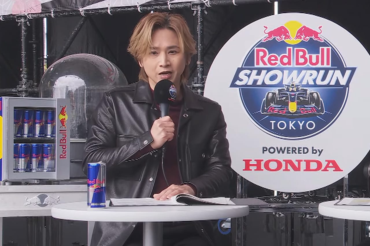 堂本光一 F1デモランイベントをMC席から満喫「ドライバーの皆さんは神様」
