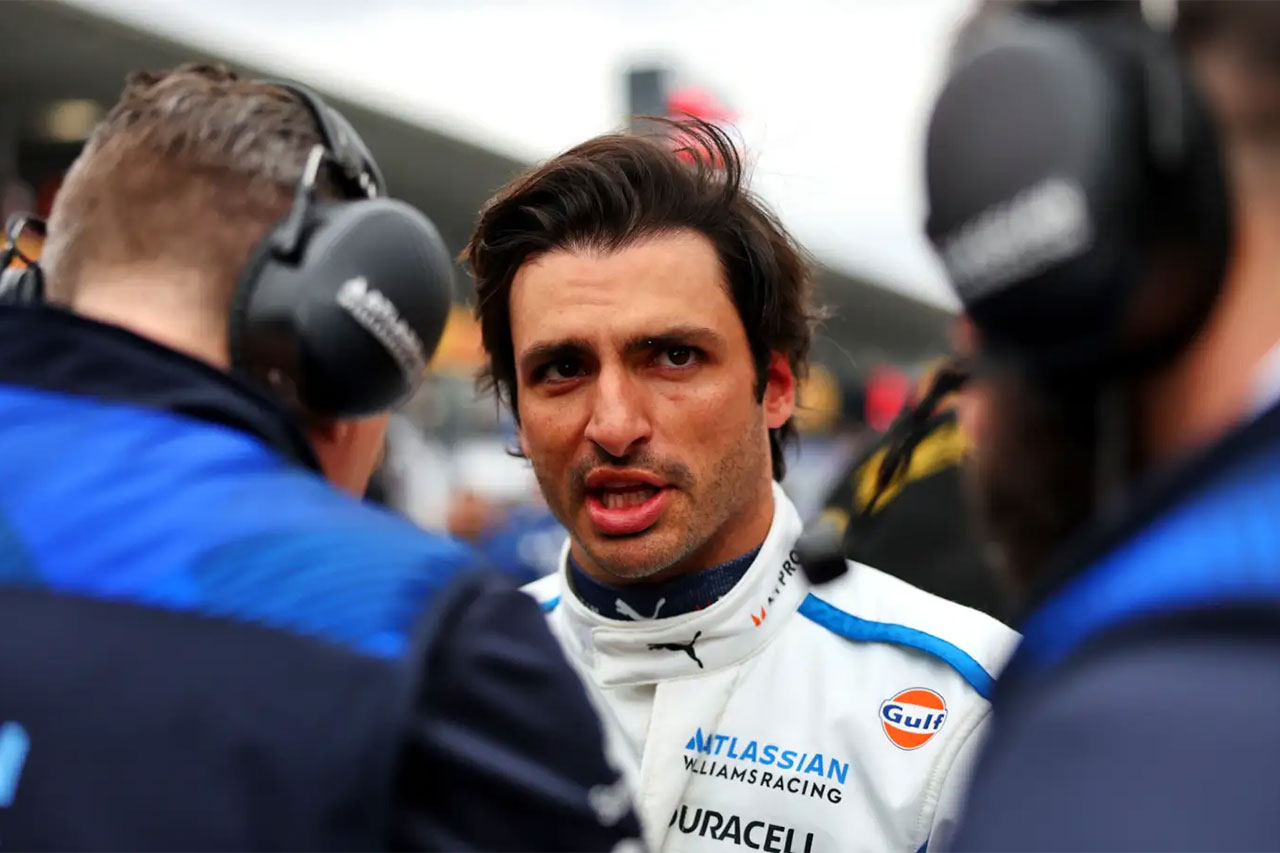 F1日本GP:カルロス・サインツJr. 胃の不調で国歌斉唱に遅刻で罰金
