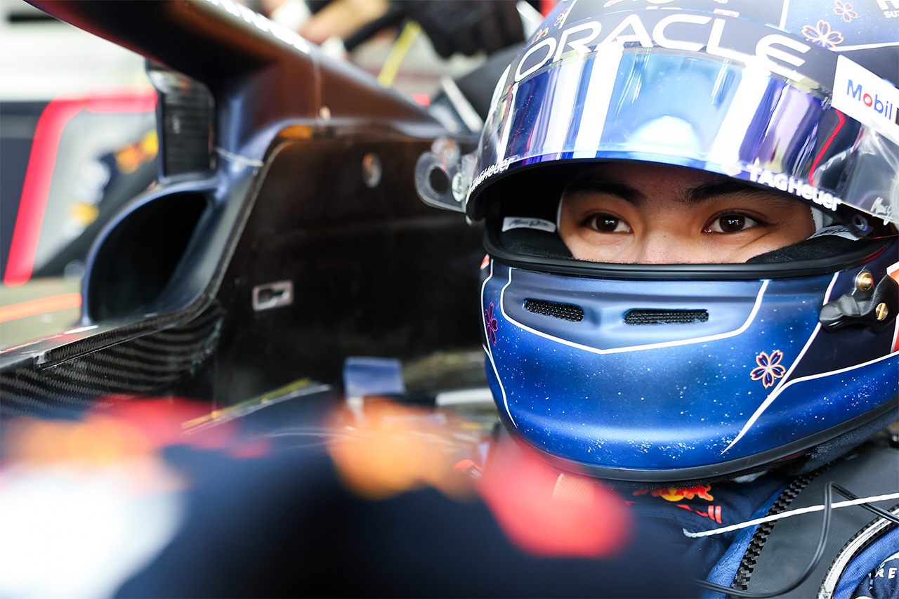 岩佐歩夢 F1バーレーンGP「レッドブルを運転できたのは素晴らしい経験」