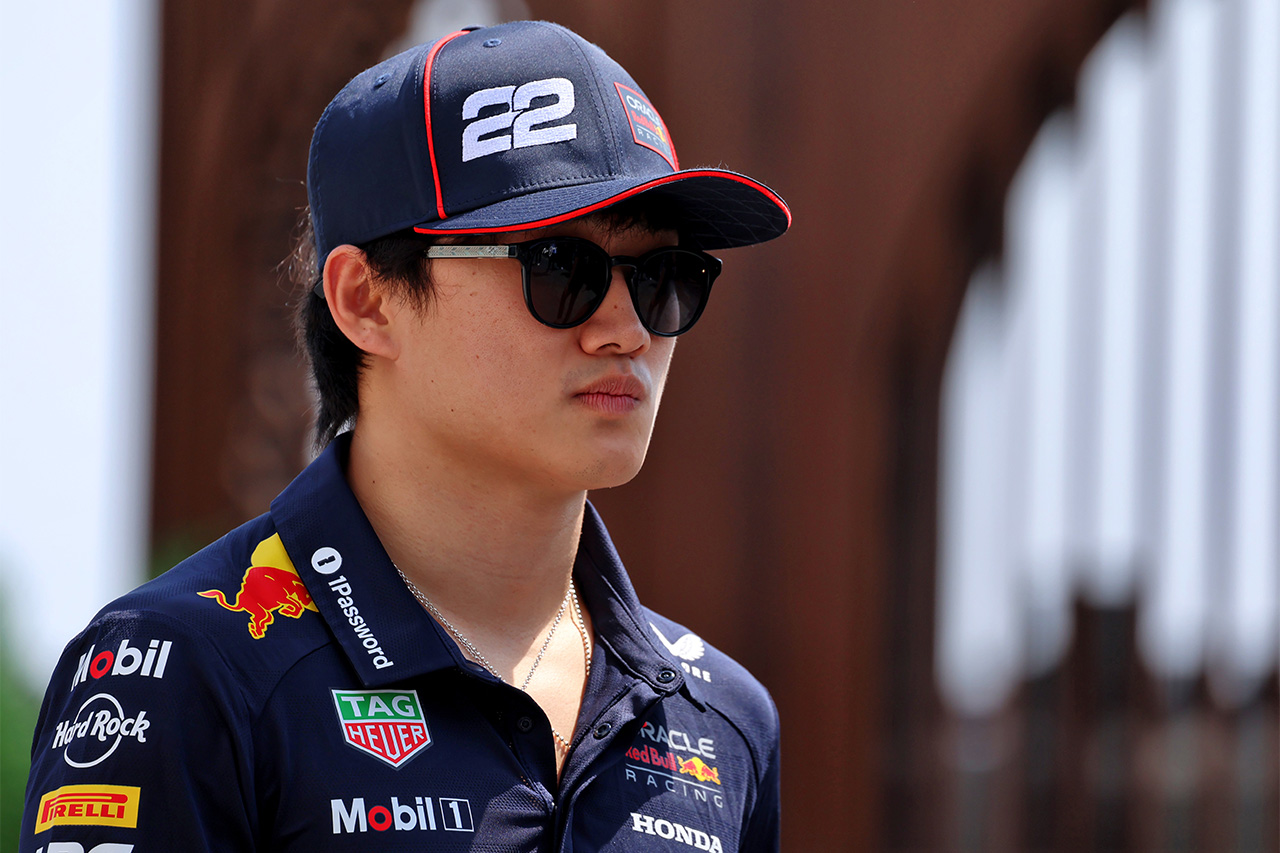 角田裕毅の“大きな前進”以上にアイザック・ハジャー絶賛のレッドブルF1首脳