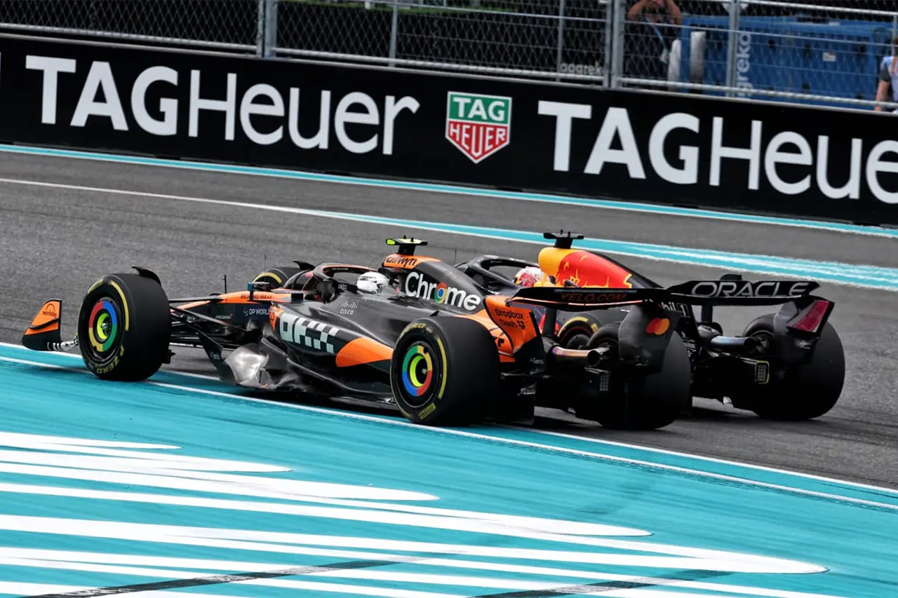 ノリスがフェルスタッペンに苛立ちの中指　F1マイアミGPで揺れた葛藤