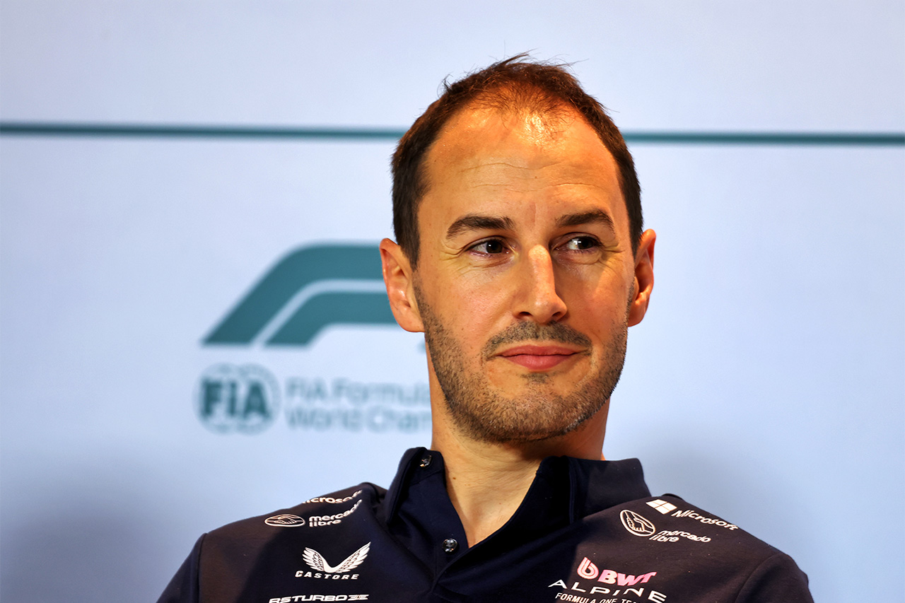 アルピーヌF1 オリバー・オークスのチーム代表辞任は弟の逮捕が影響か
