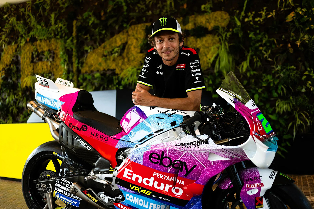 MotoGP：VR46の母国イタリアGP特別リバリーをバレンティーノ・ロッシが披露