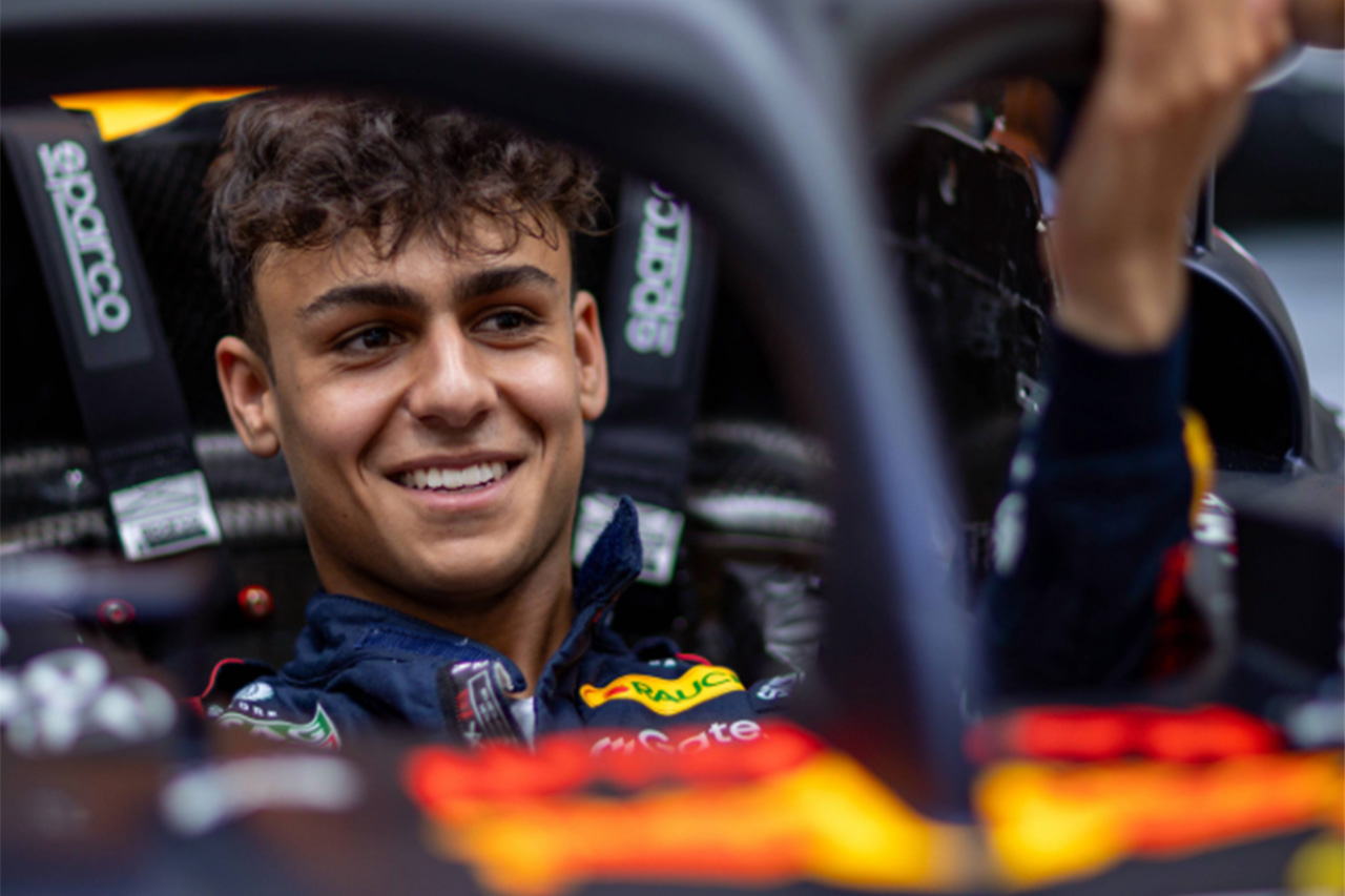 リンドブラッド F1イギリスGPでFP1出走「角田裕毅に有益なデータを提供する」