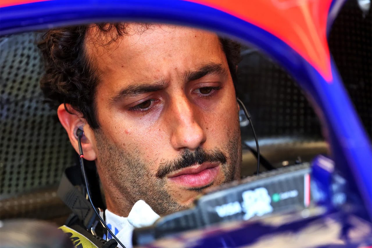 ダニエル・リカルド F1キャリアを狂わせた「愚かな一瞬」をモントーヤが指摘