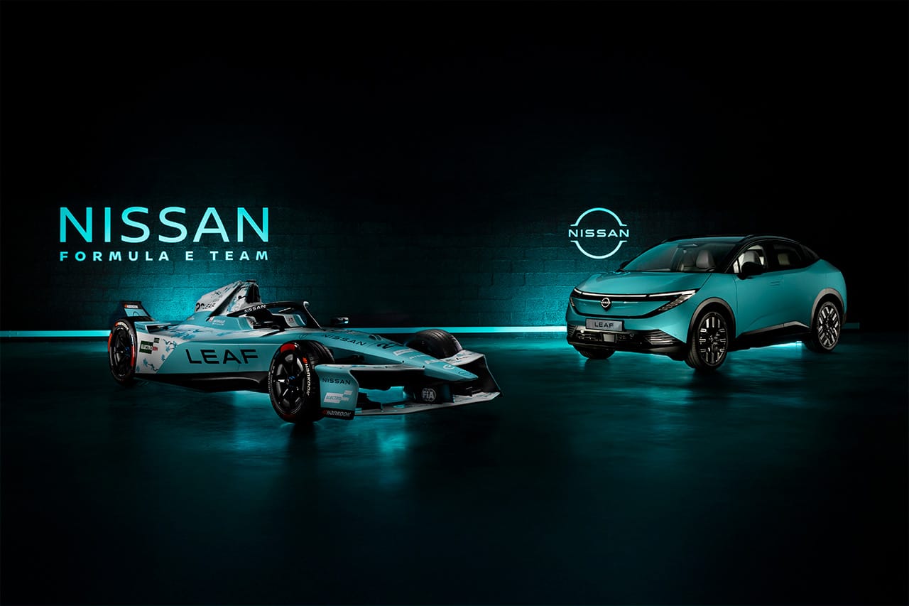 日産フォーミュラE 新型リーフ発表を記念したターコイズブルーのカラー採用