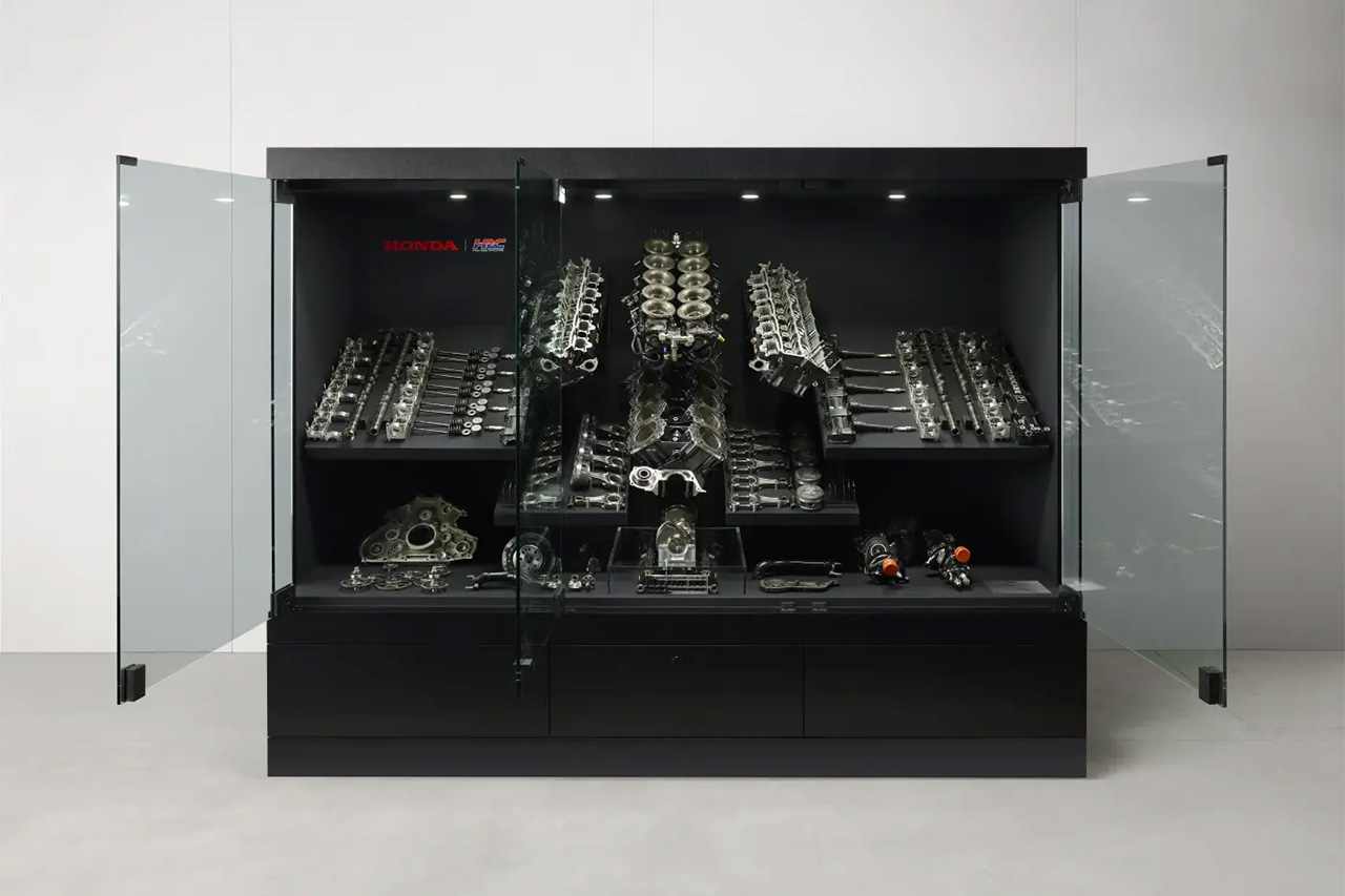 アイルトン・セナが使用した最後のホンダ V10 F1エンジンがオークション出品