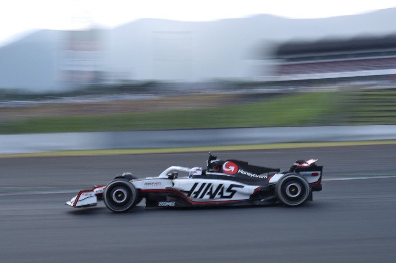 ハースF1チーム 平川亮が富士スピードウェイをVF-23で111周