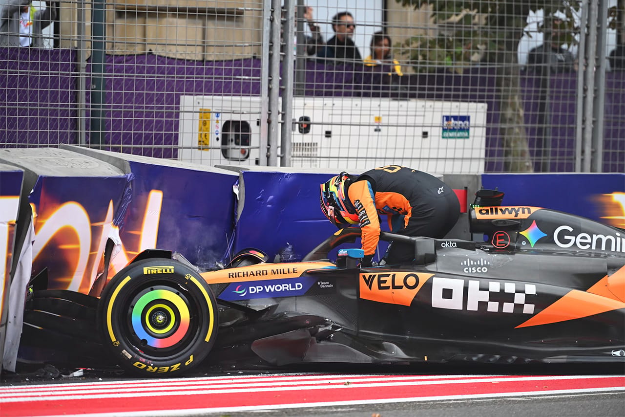 オスカー・ピアストリ F1アゼルバイジャンGP決勝でクラッシュ「愚かなミス」