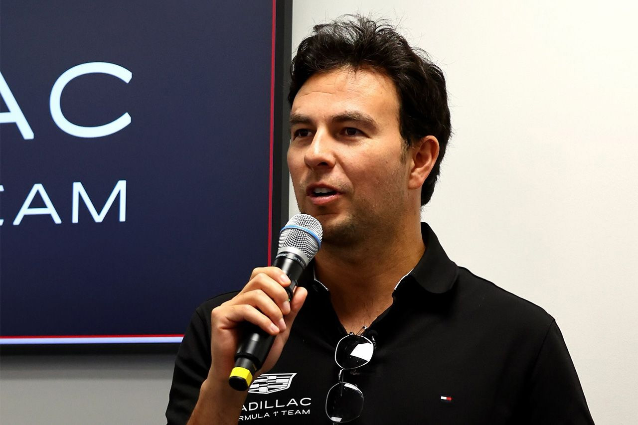 セルジオ・ペレス キャデラックF1準備でフェラーリSF-23をイモラでテスト