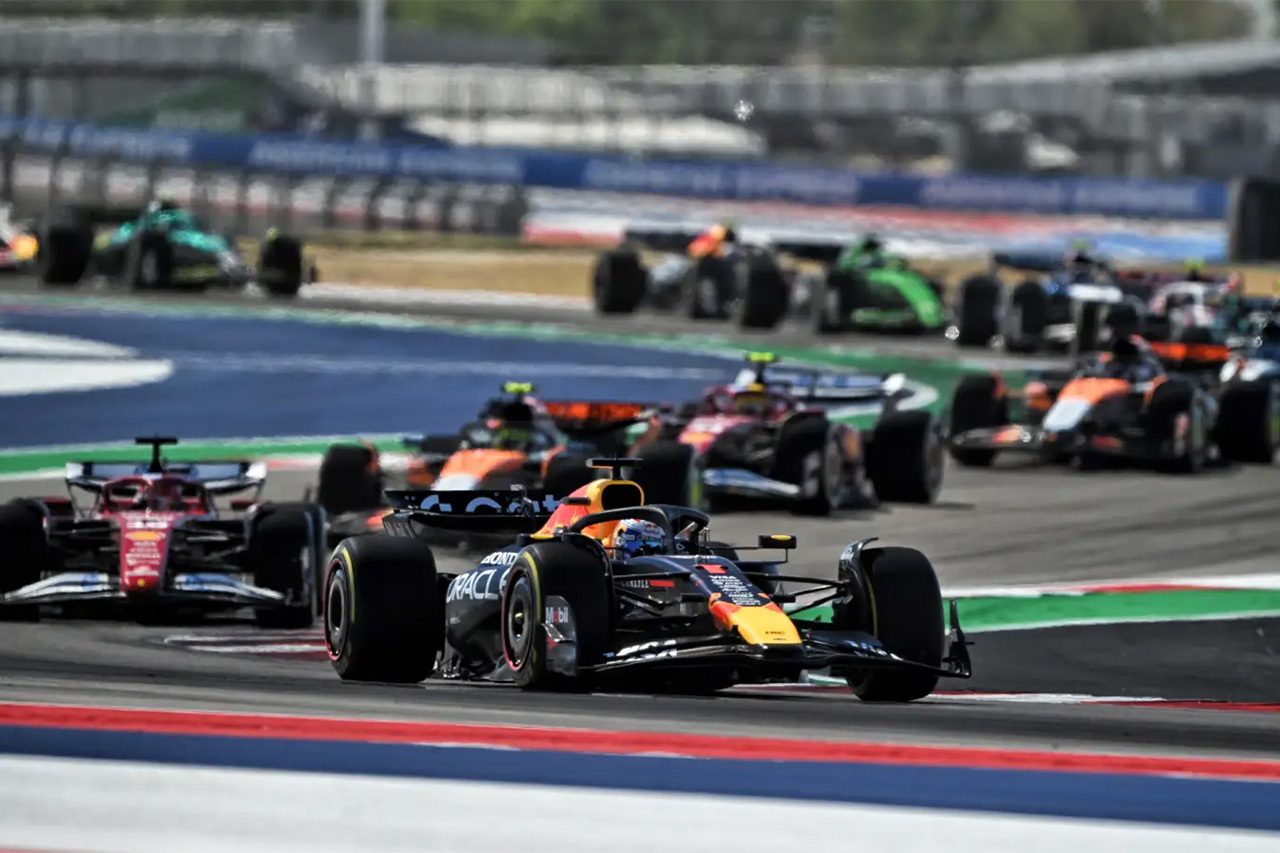 F1が全グランプリで「2ストップ義務化」を検討?タイヤ使用45%制限案も浮上