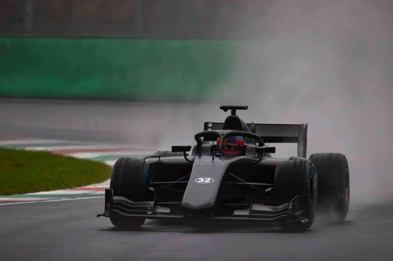 コルトン・ハータ F1への道が始動:旧型F2マシンでモンツァ初テスト