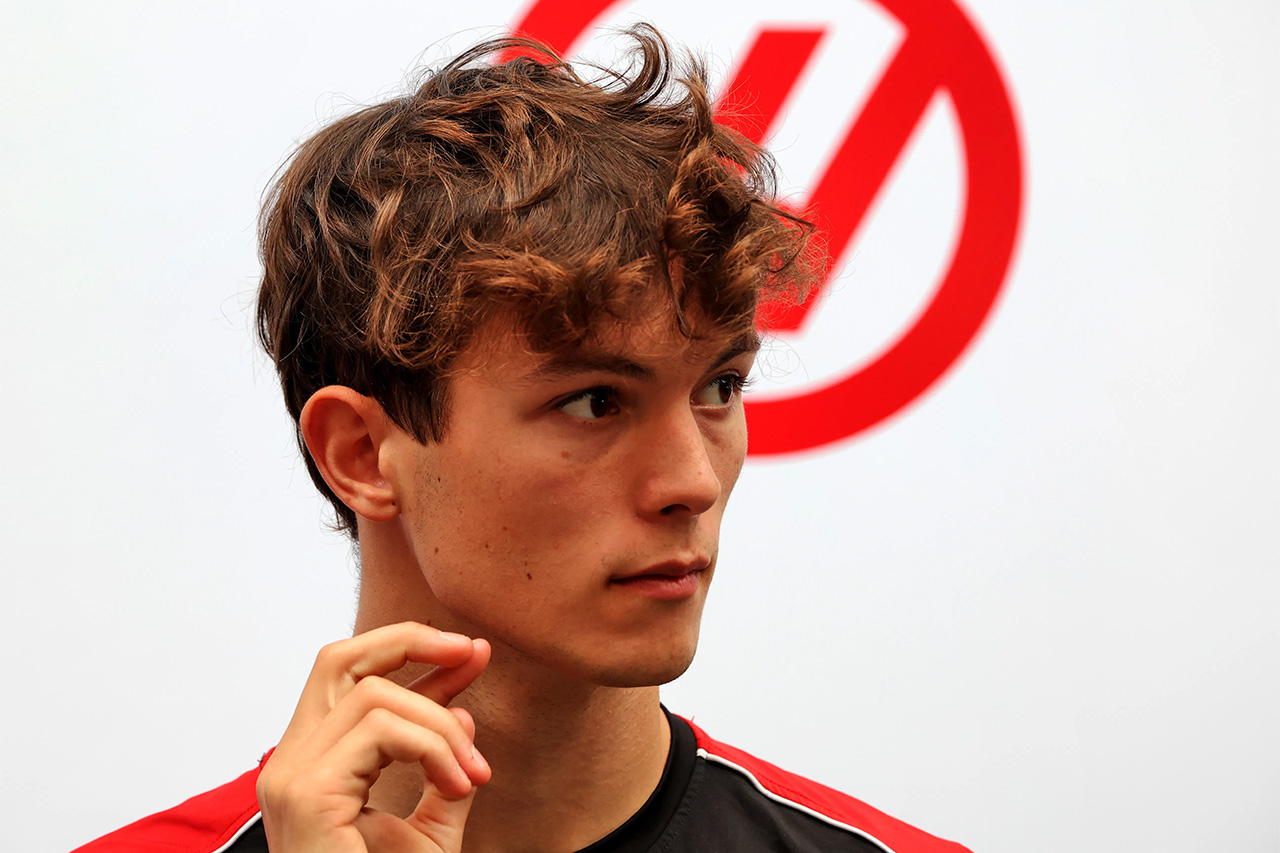 オリバー・ベアマン F1フェラーリ昇格報道一蹴「メディアの見出しに過ぎない」